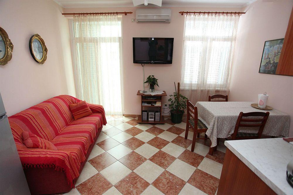 Split Apartments Peric Luaran gambar