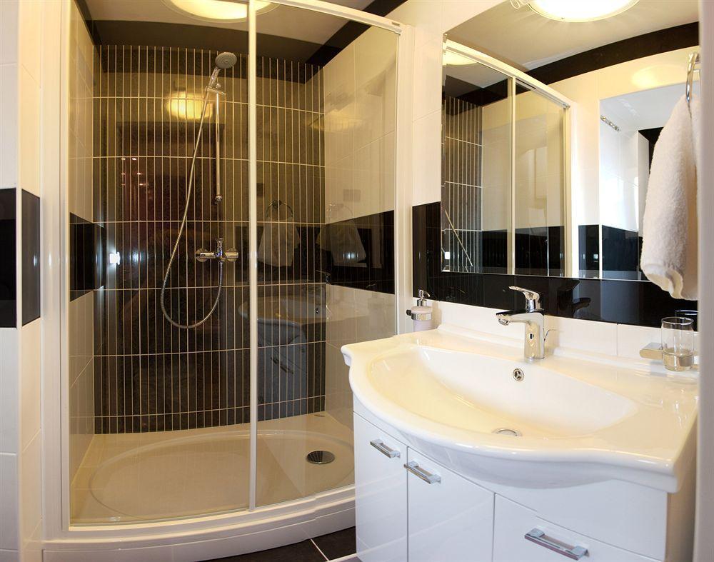 Split Apartments Peric Luaran gambar