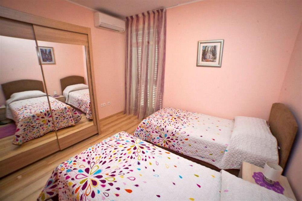 Split Apartments Peric Luaran gambar
