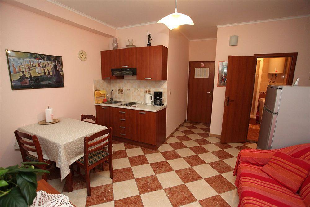 Split Apartments Peric Luaran gambar
