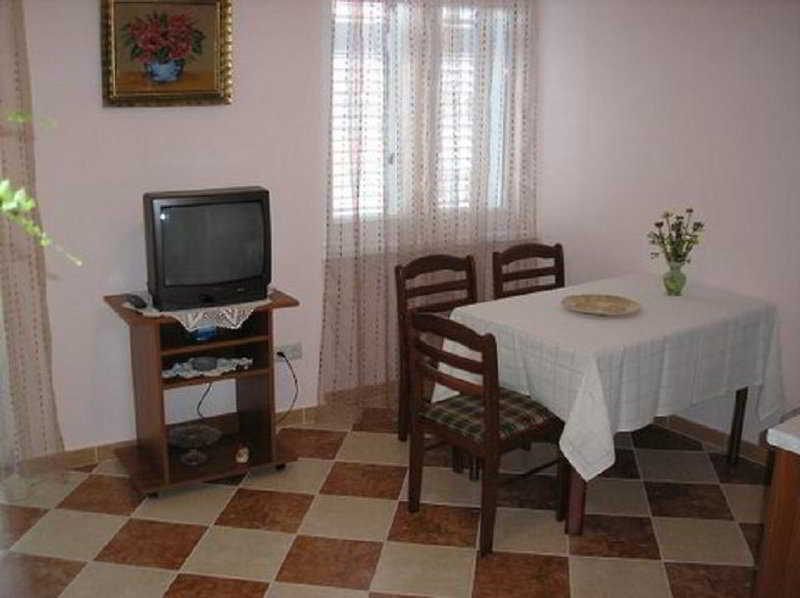 Split Apartments Peric Luaran gambar