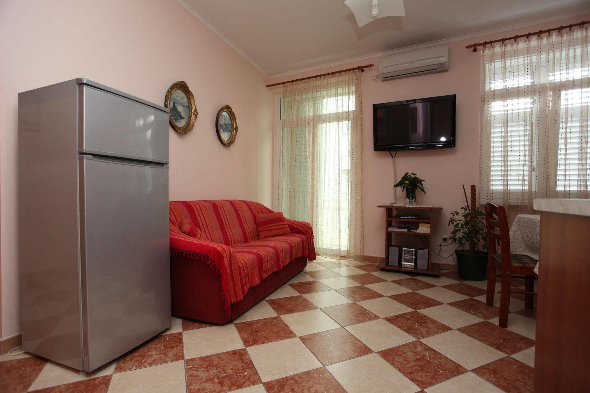 Split Apartments Peric Luaran gambar