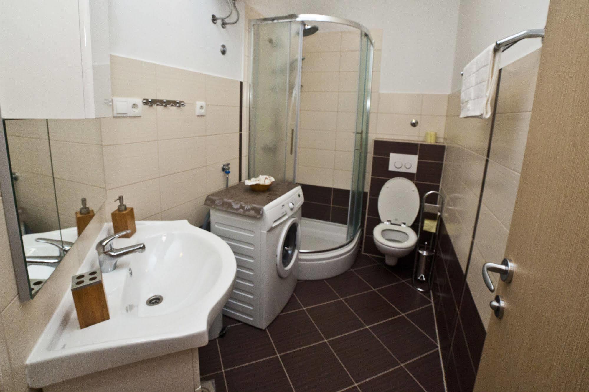 Split Apartments Peric Luaran gambar
