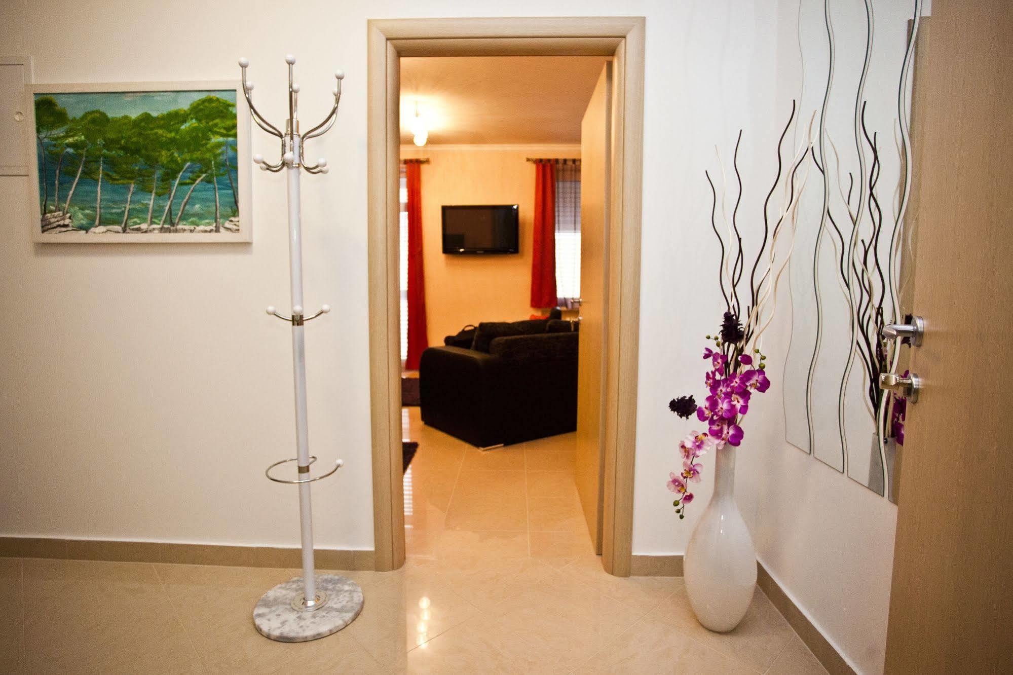 Split Apartments Peric Luaran gambar